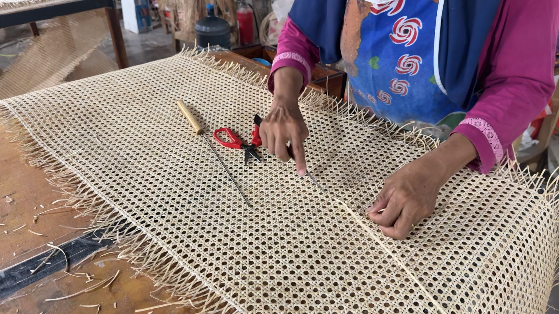 Physical rattan sample detail